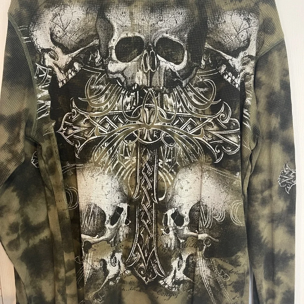 MMA ELITE Men's Edgy Skull Graphic Long Sleeve Shirt - OD Green - Picture 1 of 5